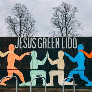 Jesus Green Lido Mural by RUN (2020) © Nelly Duff 2021